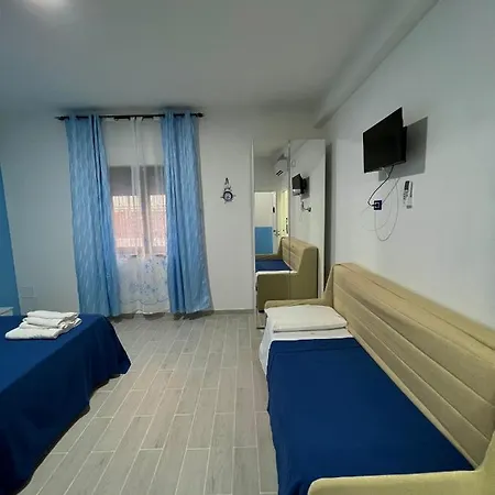 Oda ve Kahvaltı Un Posto Al Sole
