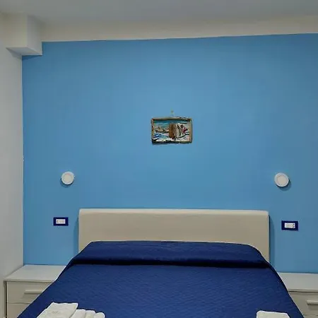 Un Posto Al Sole Oda ve Kahvaltı 3*