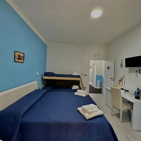 Oda ve Kahvaltı Un Posto Al Sole 3*