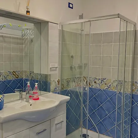 Un Posto Al Sole Oda ve Kahvaltı *
